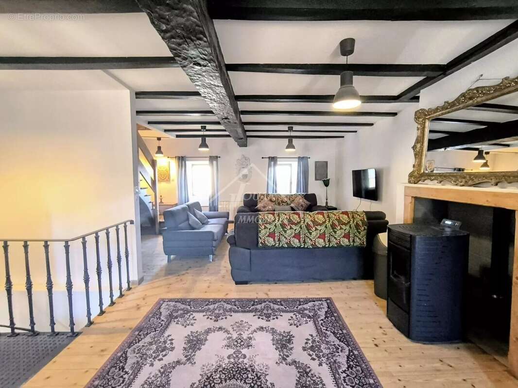 Maison à MONTAIGUT