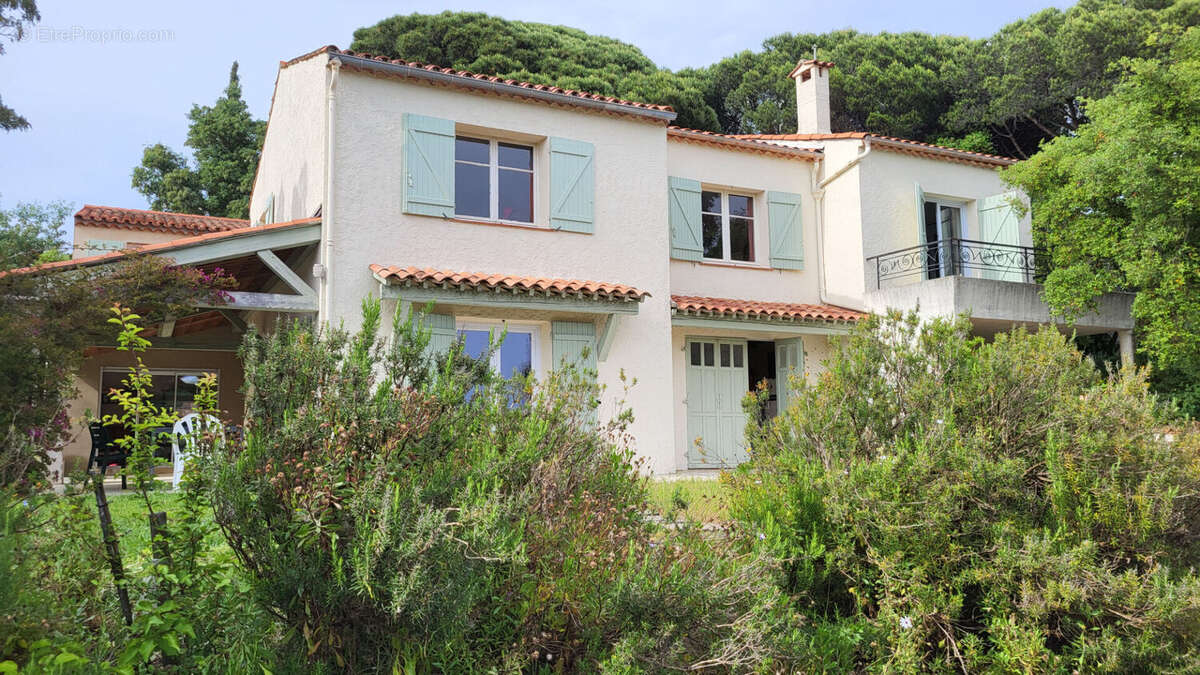 Maison à LES ISSAMBRES