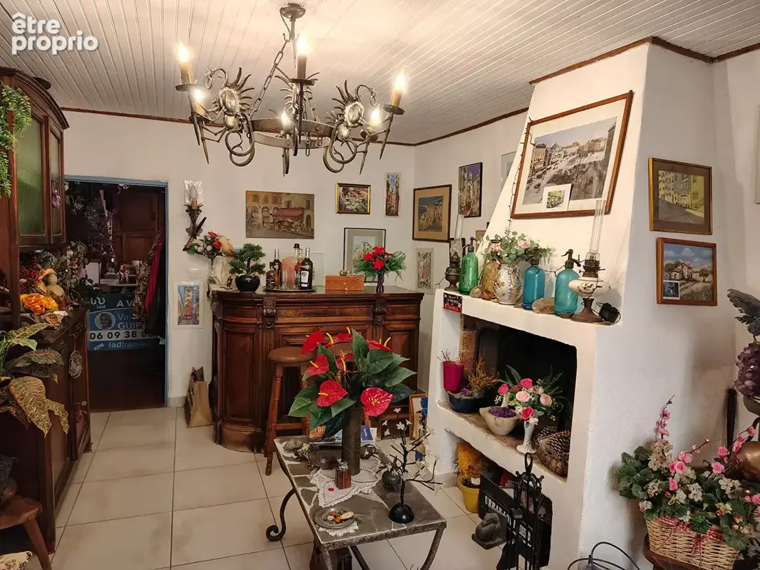 RÉGUSSE : maison de village , 3 chambres, bureau avec vue dégagée et cave - photo 12