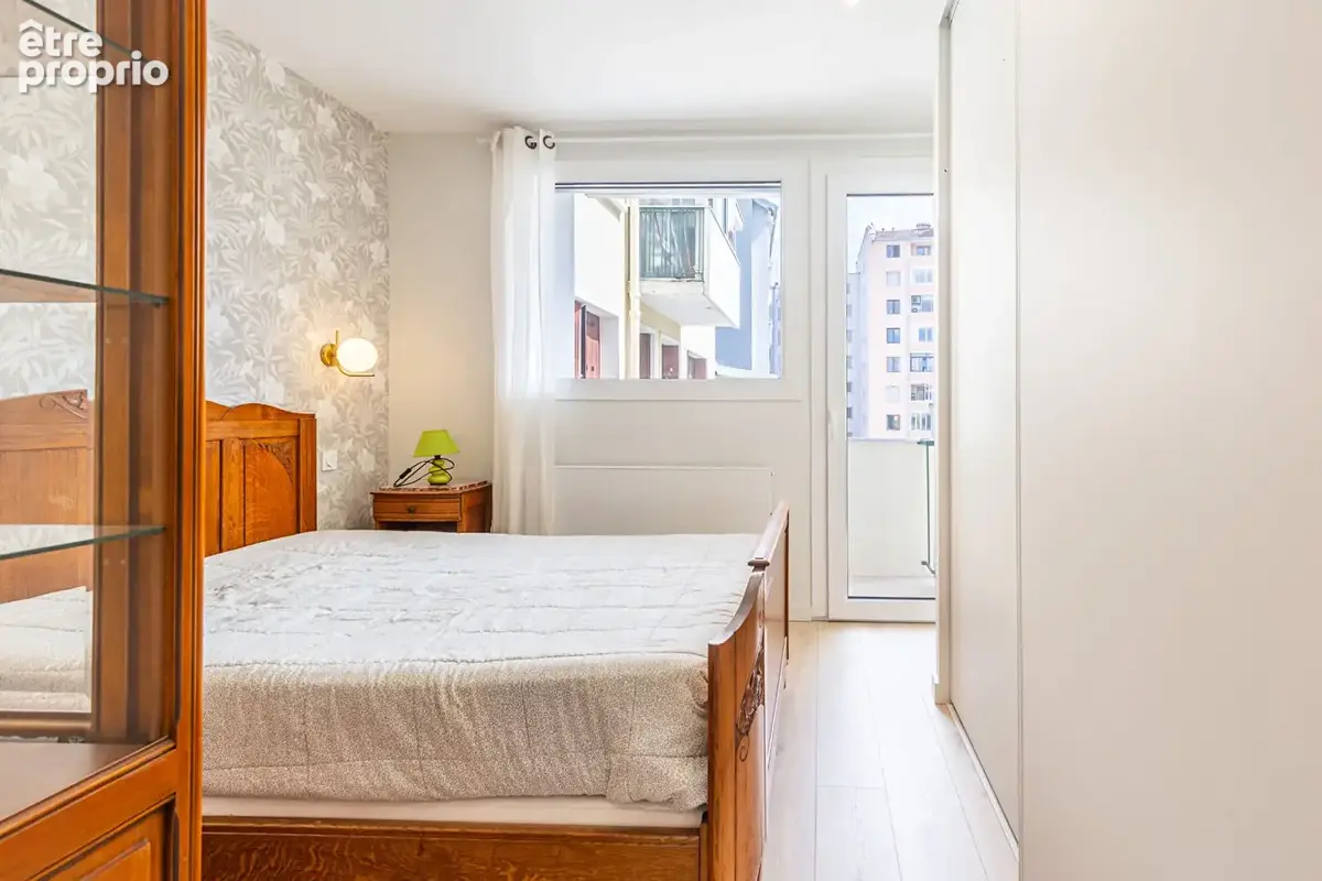 Agence immobiliere laforet - exclusivite - "pétunia" - annecy hyper-centre - appartement t3 de 63,03m² - balcons - cave - grenie - photo 6