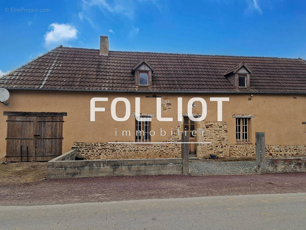 Maison à SAINT-SEBASTIEN-DE-RAIDS