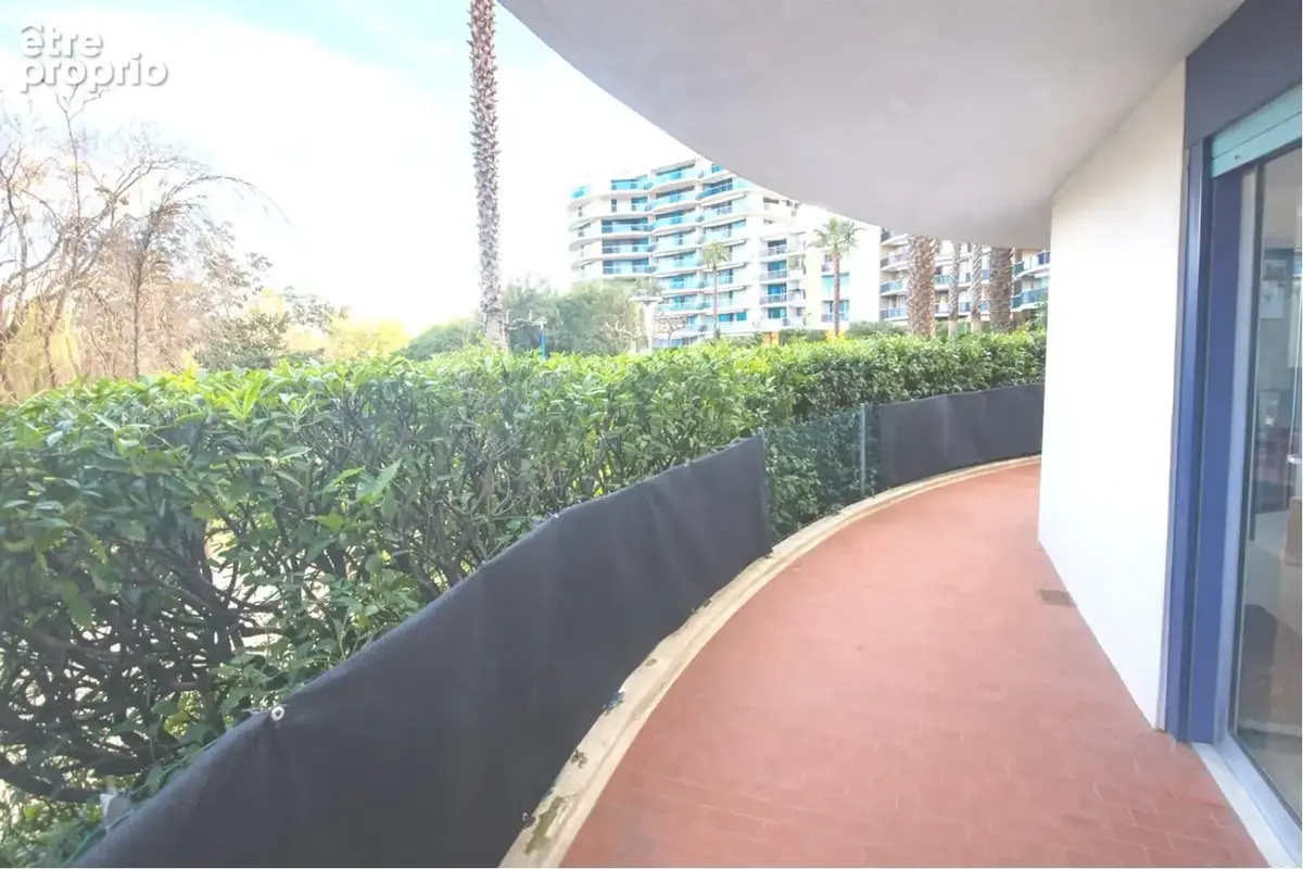 Appartement 45 m² à Mandelieu-La-Napoule  - photo 2