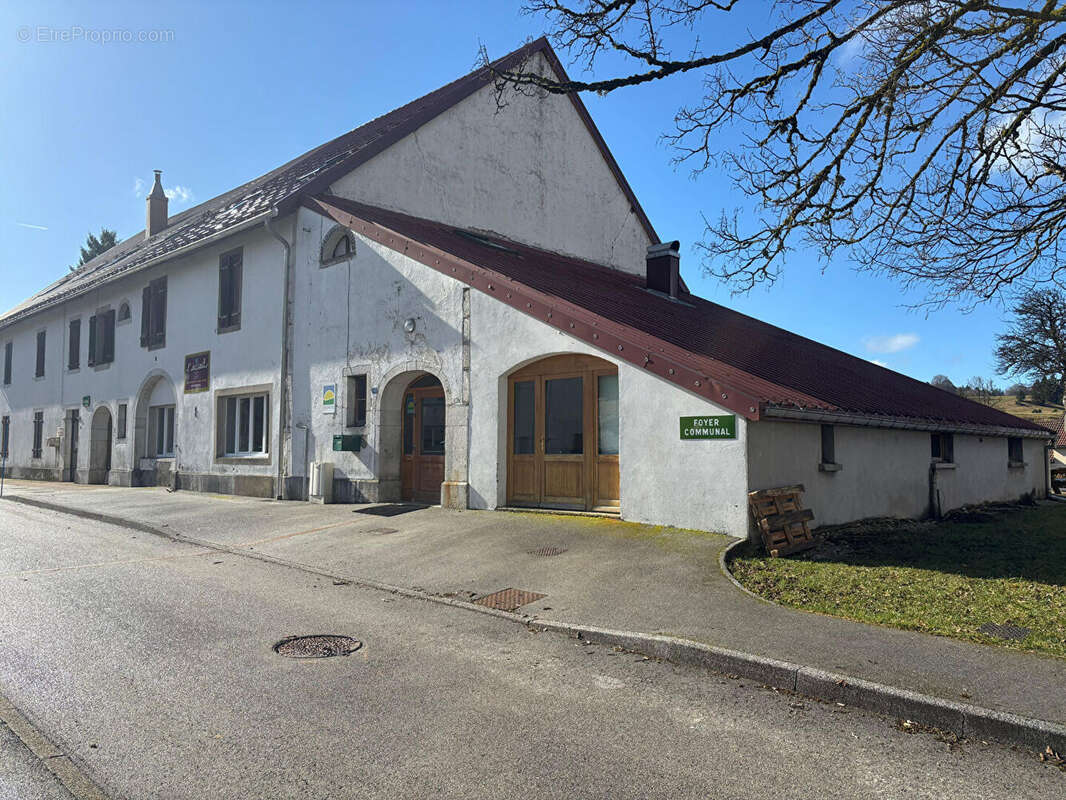Immeuble Chaux Neuve 18 pièce(s) 536 m2 - photo 2