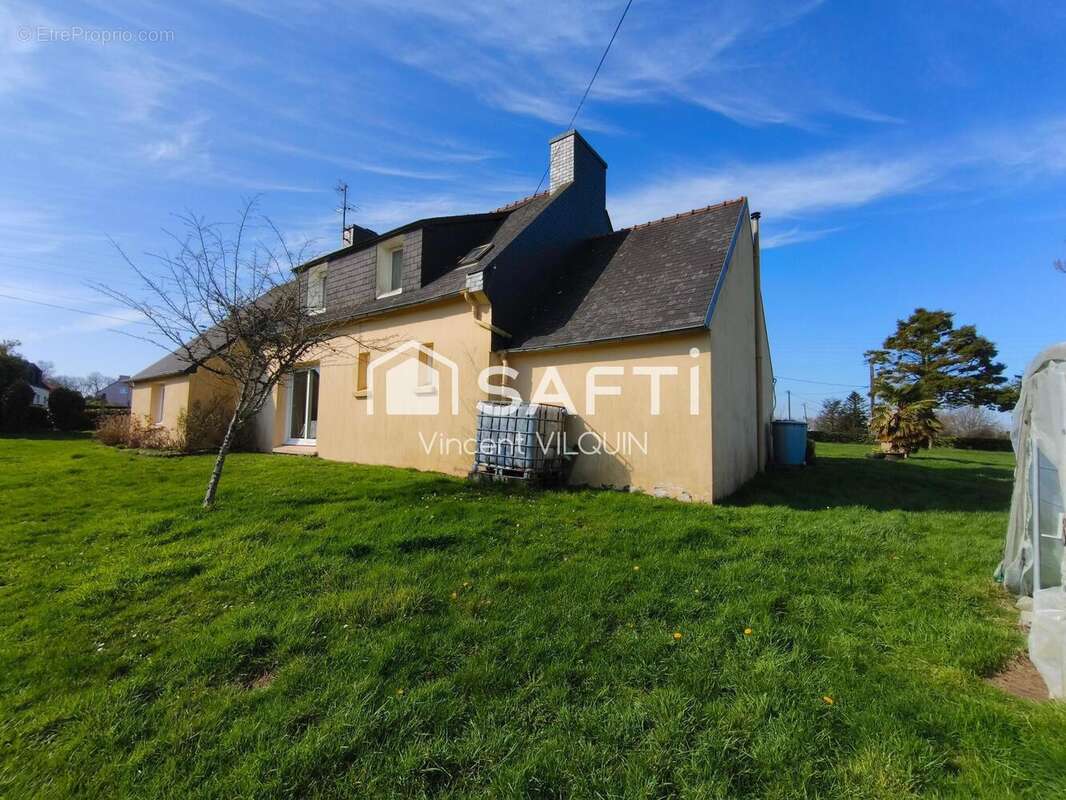 Photo 8 - Maison à PLOUNEOUR-MENEZ
