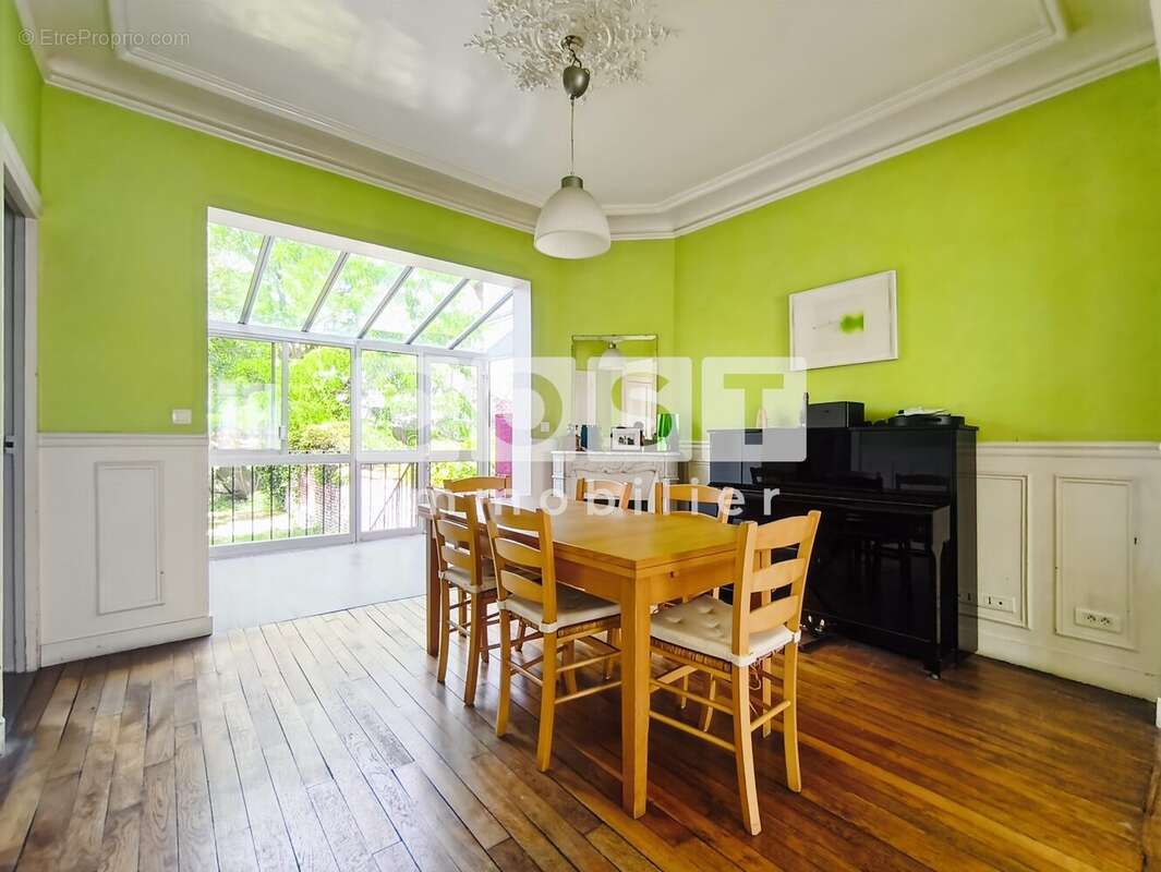 Maison à ASNIERES-SUR-SEINE
