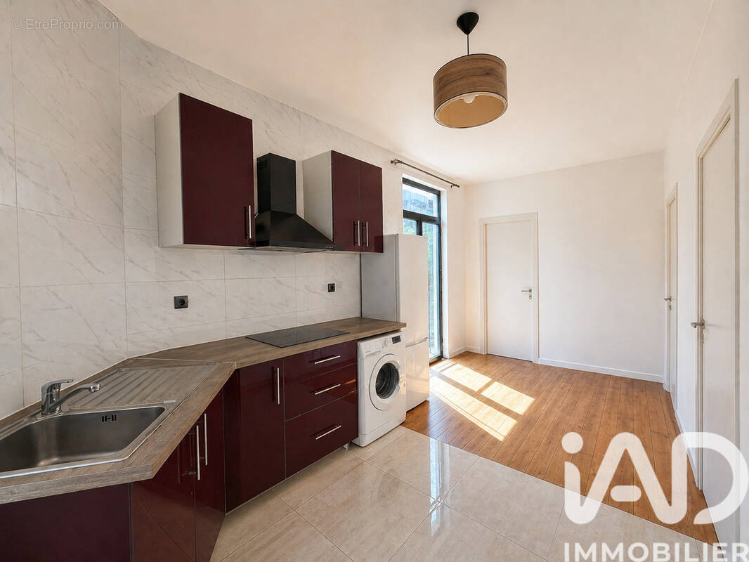 Photo 1 - Appartement à SURESNES