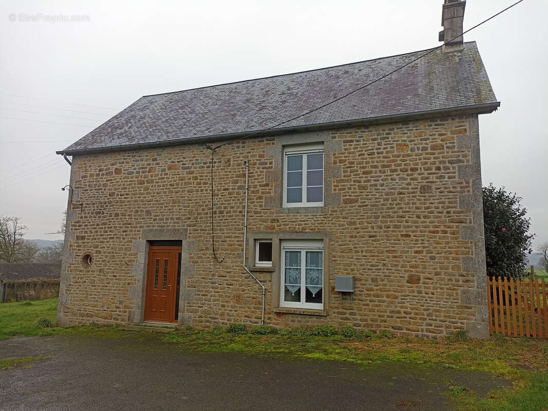 Maison à LE MESNIL-GILBERT