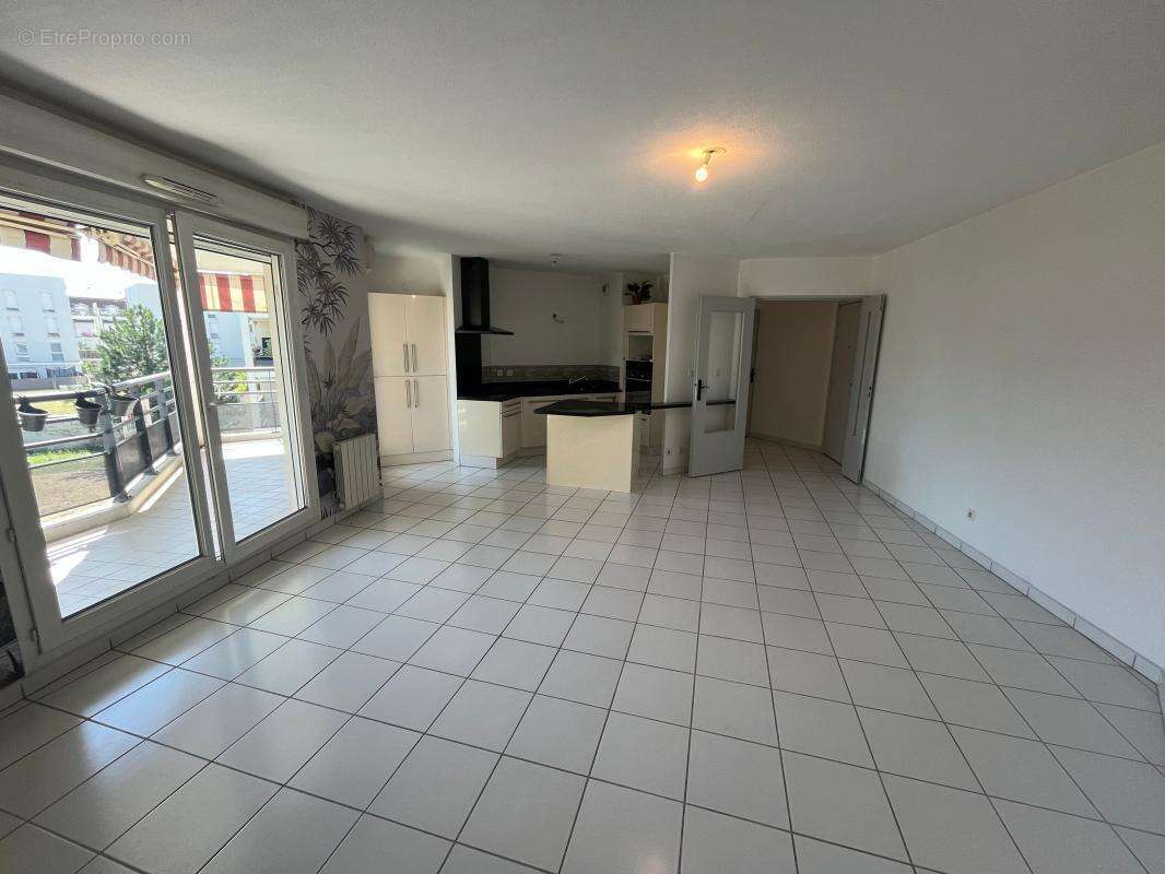 Appartement à PONT-DE-CHERUY