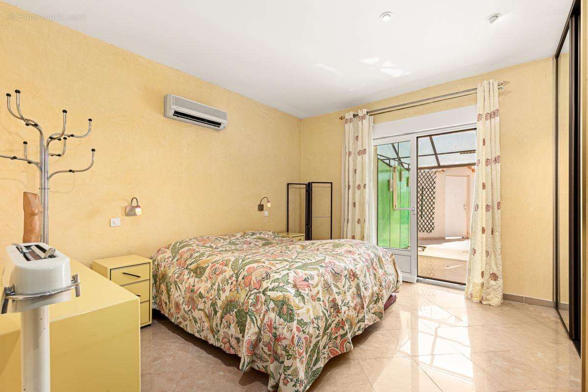 Appartement à LE CANNET