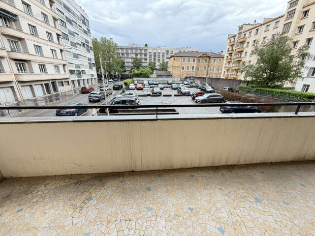 Appartement à LYON-6E