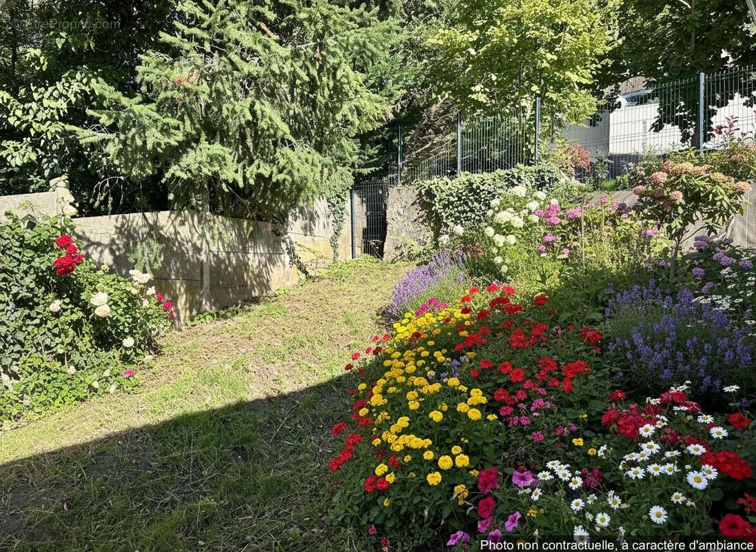 Maison à LA FOUILLOUSE