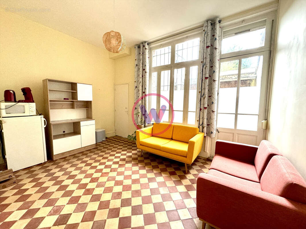 Local professionnel avec vitrine - photo 3
