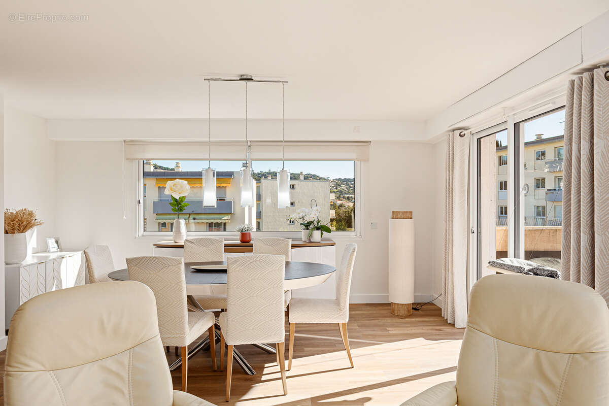 Appartement à LE CANNET