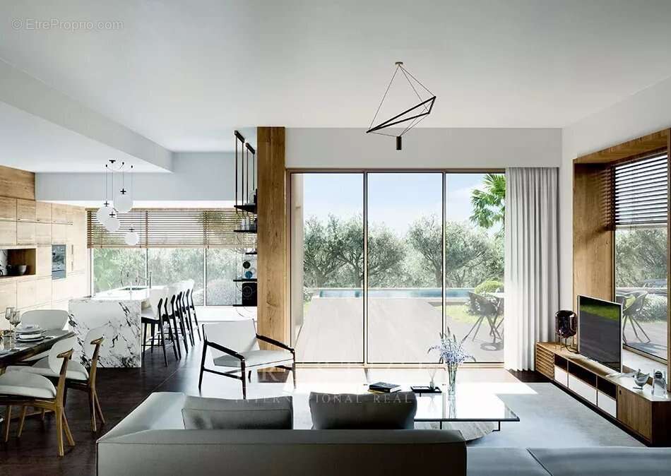 Maison à MOUGINS
