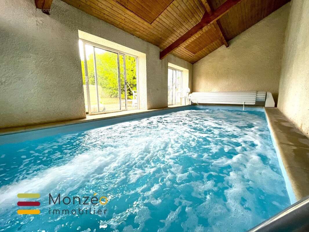 Ensemble de 2 Maisons, jardin et piscine intérieure - photo 3