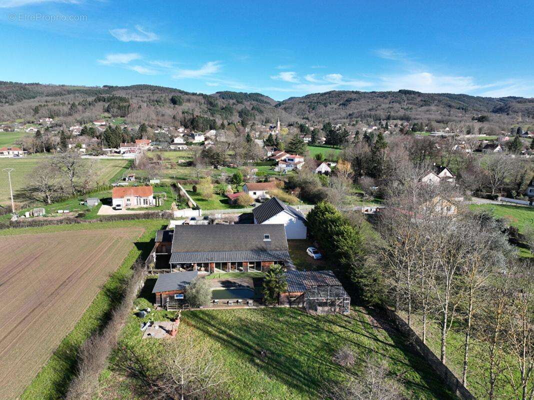 Propriété Mariol 11 pièce(s) 340 m2 - photo 7