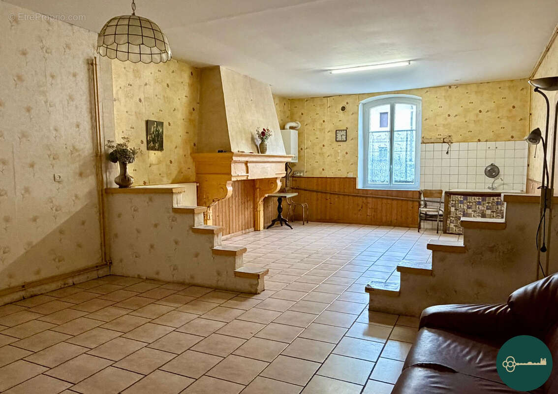 Maison à CHAUDENEY-SUR-MOSELLE