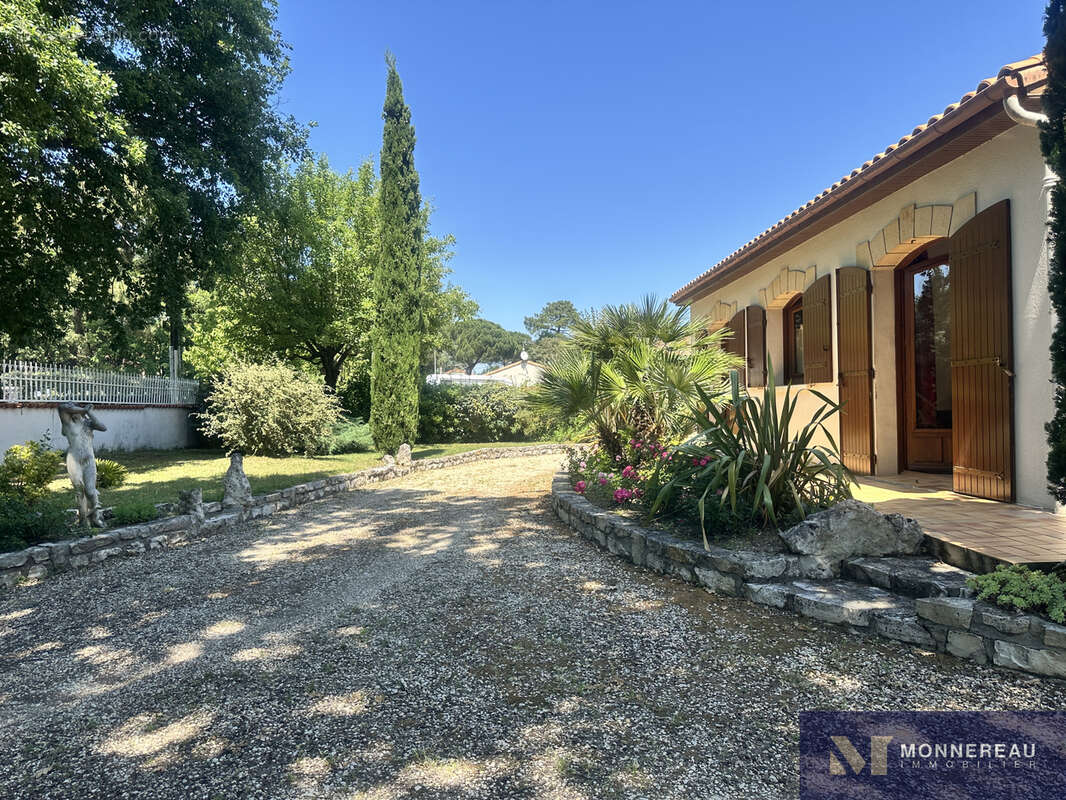 Maison à MESCHERS-SUR-GIRONDE