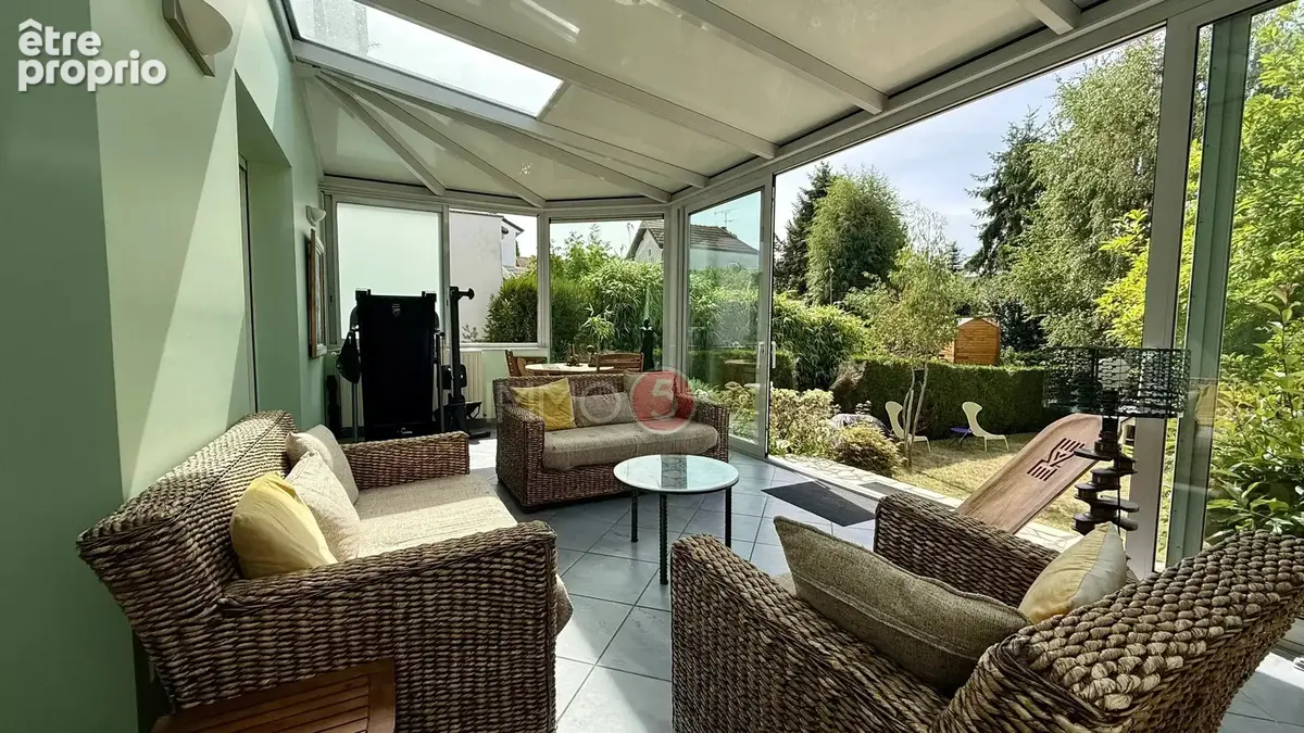 Maison familiale de 162 m² à Gagny – Beaux volumes et grand terrain - photo 7