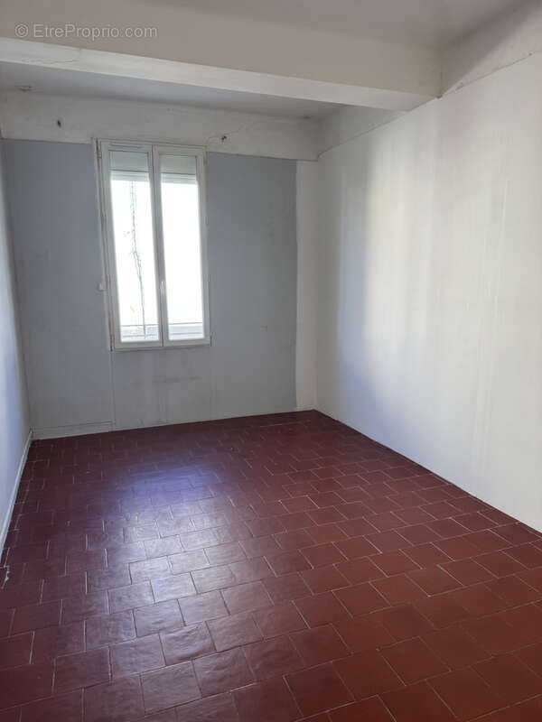Maison à SAINT-LAURENT-D'AIGOUZE
