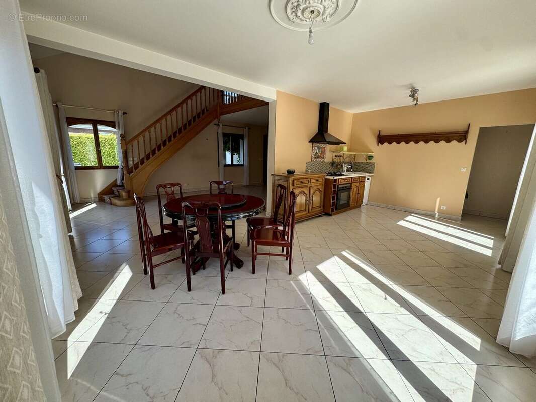 Maison 135 m² à Aulnoy-Lez-Valenciennes  - photo 4