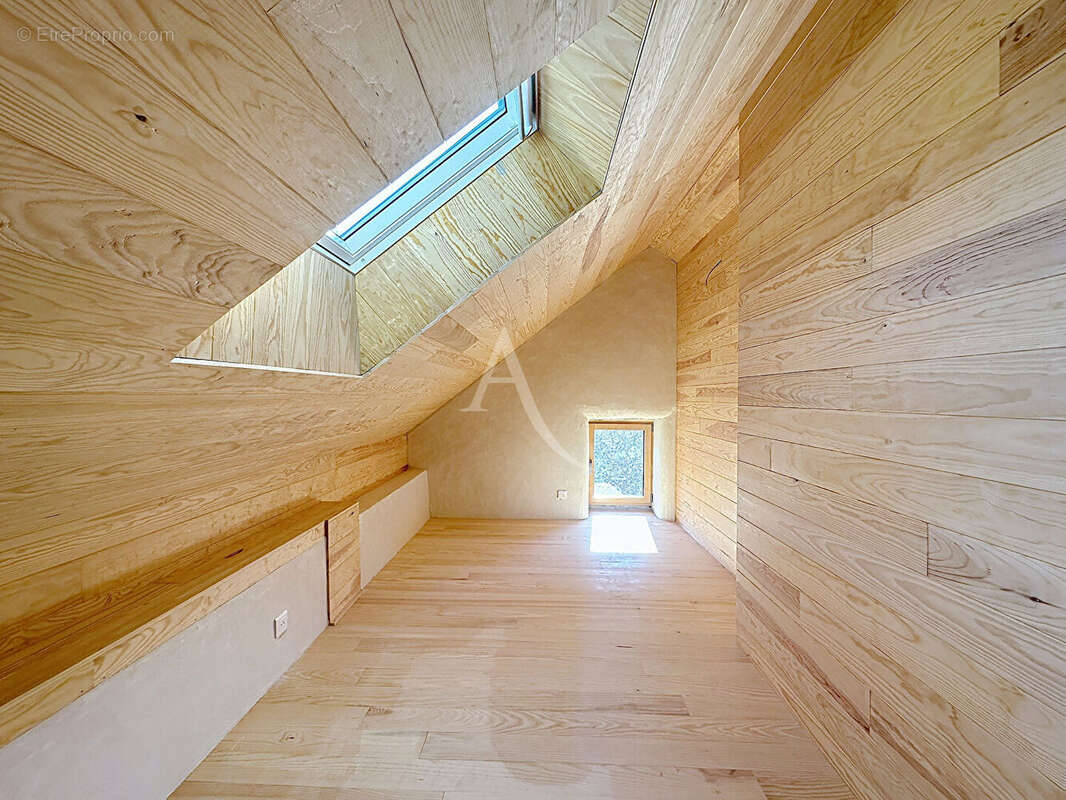 Maison à BRISSAC-QUINCE