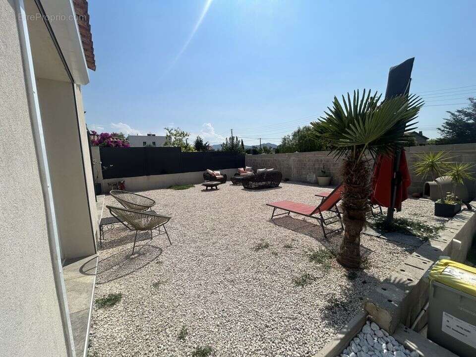 Maison 129 m² à Marseille-13e  - photo 2