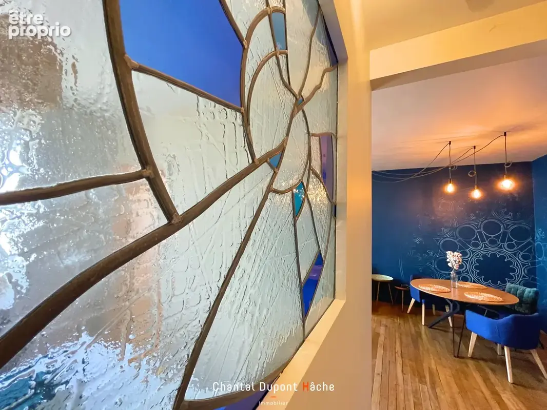CHARTRES COEUR DE VILLE - Bel Appartement 2 pièces entièrement rénové avec gout et vendu meublé - photo 7