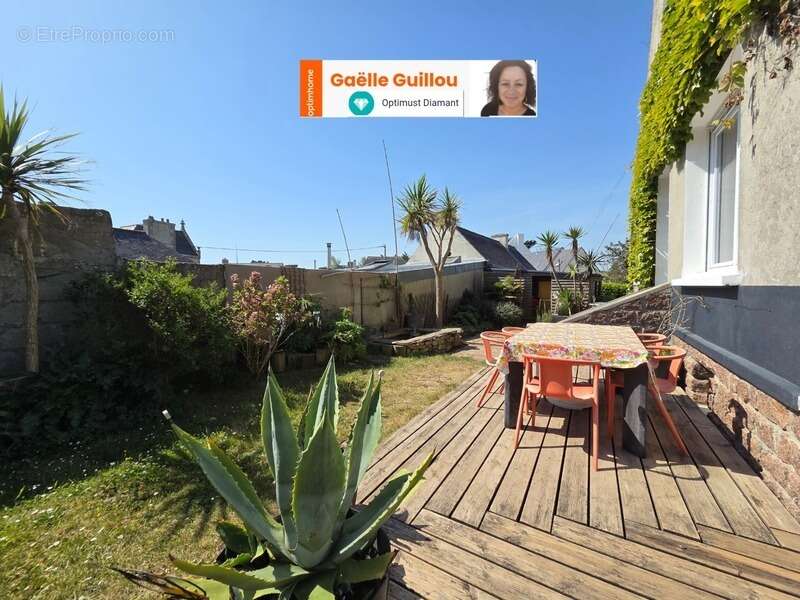 Maison à SANTEC