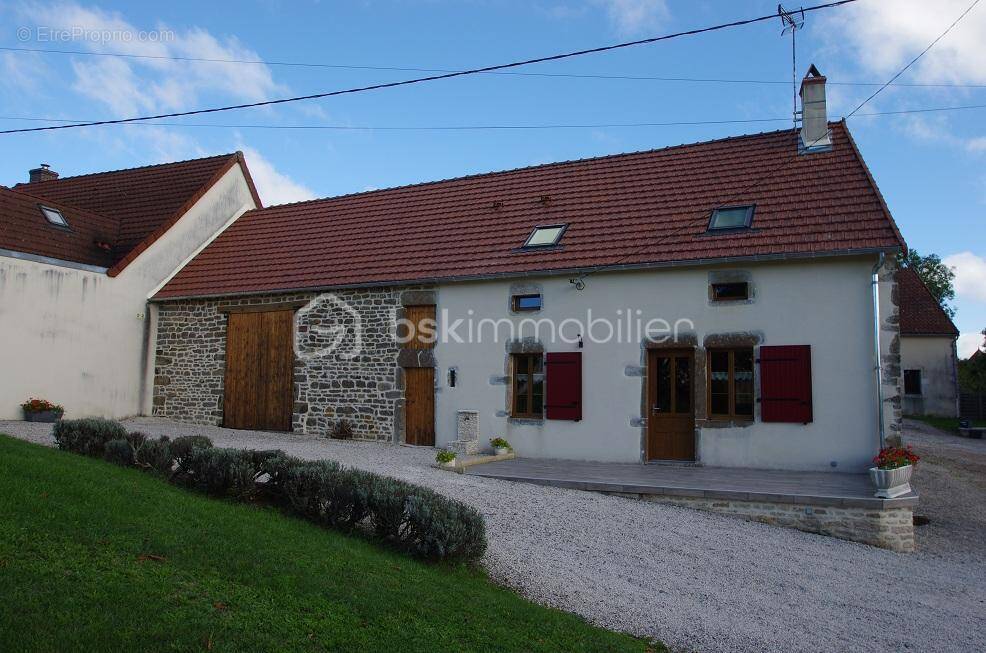 Maison à CLOMOT