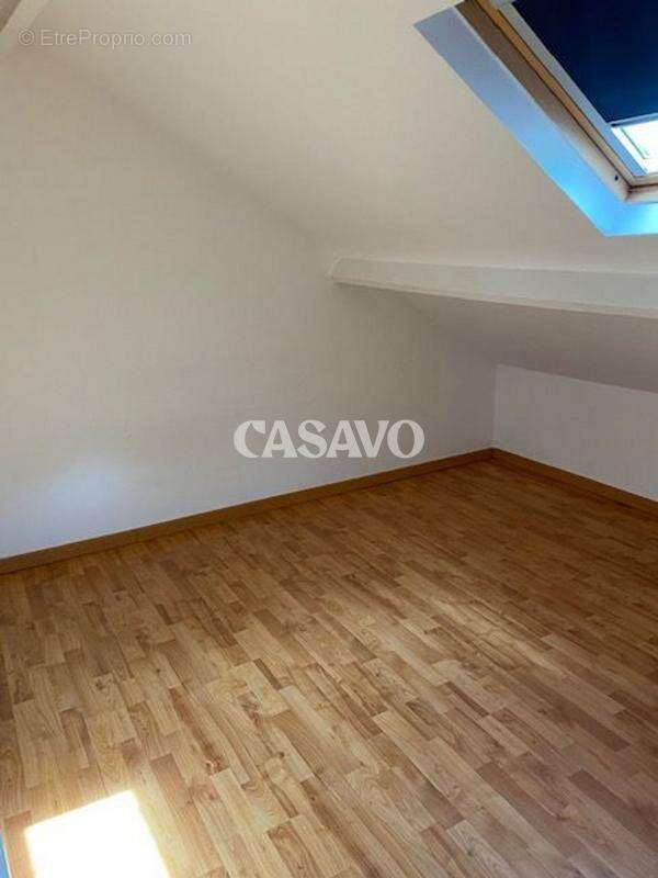 Appartement à IVRY-LA-BATAILLE