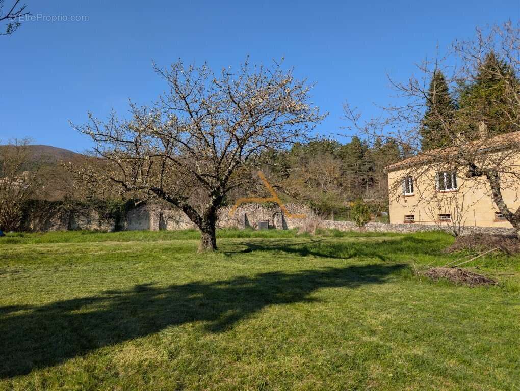 Maison à LE POET-LAVAL
