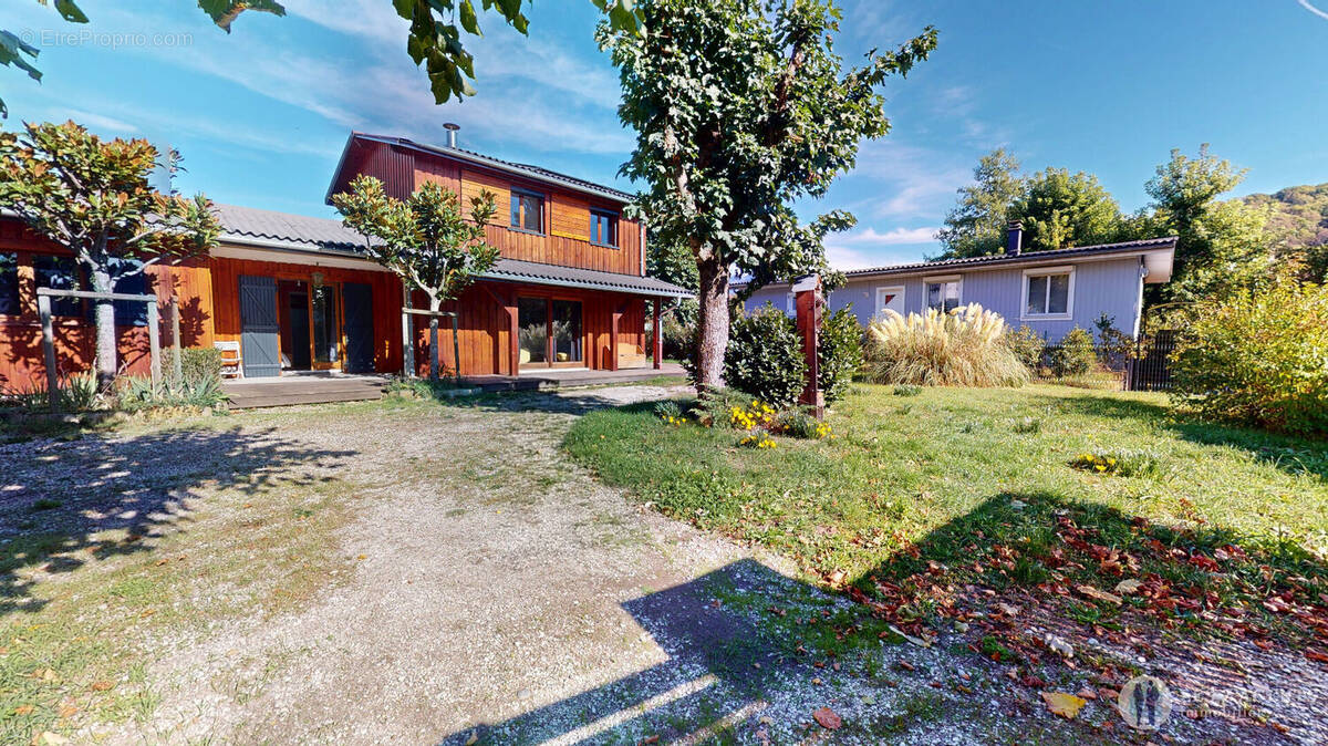 Maison à ECHIROLLES