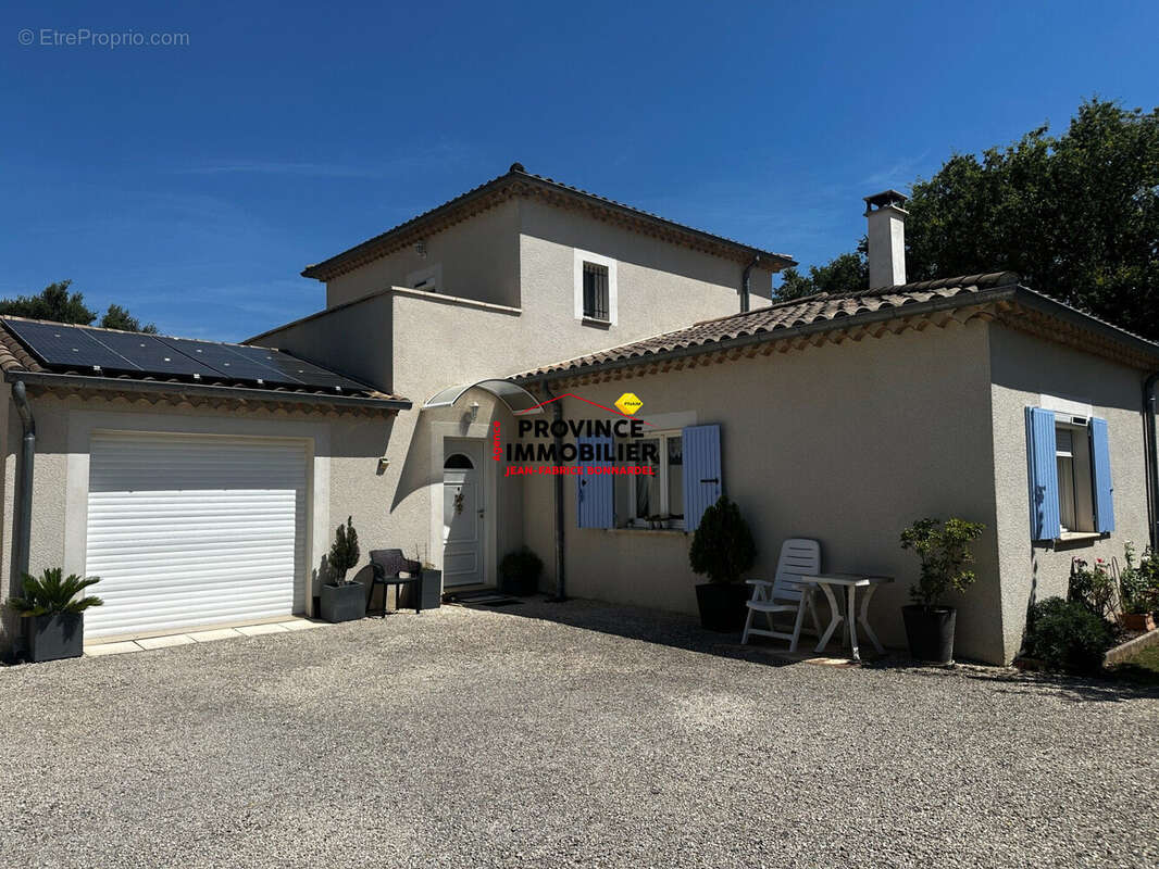 Maison 149 m² à Taulignan  - photo 2