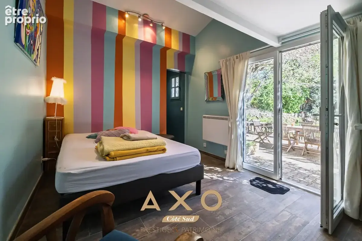 Jouques - villa t8 - plain-pied - studio indépendant - piscine - jacuzzi - 3 garages - 1 hectare - 1 029 000  - photo 11