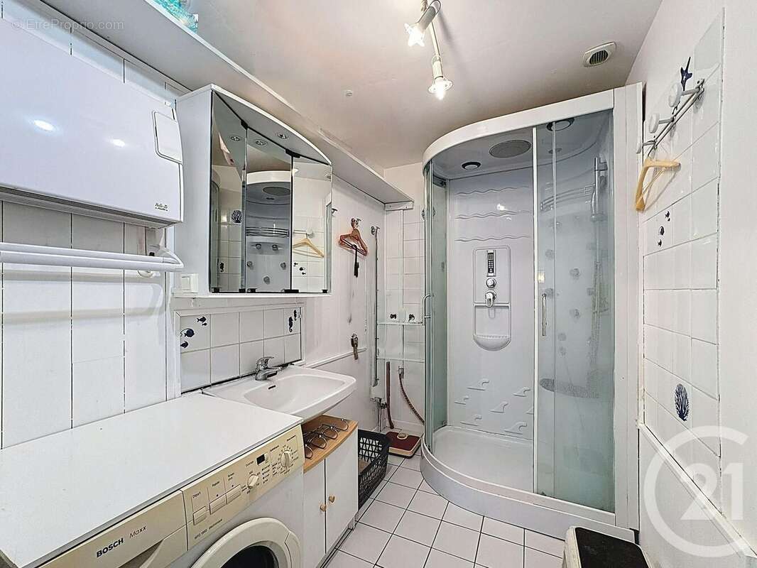 Maison à MARCILLY-EN-VILLETTE