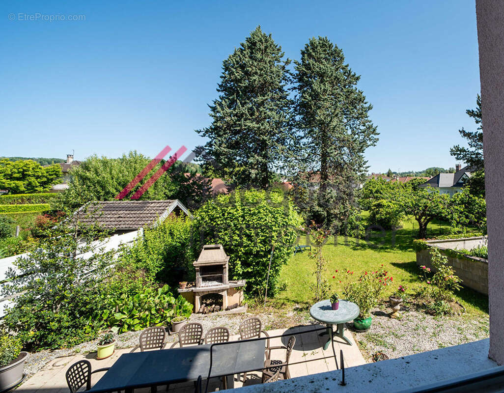 Maison 211 m² à Lons-Le-Saunier  - photo 2