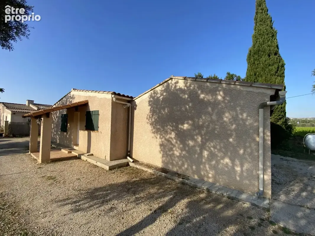 Lançon-Provence - 8400 m2 de terrain avec sa maison de 136 m2 et bien plus encore !!! - photo 13