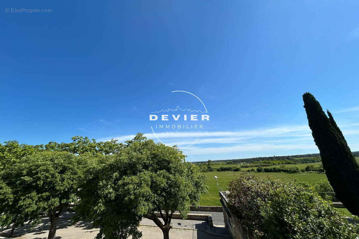 Terrain à SAINT-GENIES-DES-MOURGUES