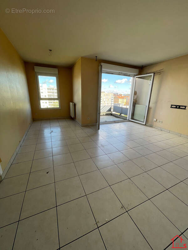 Appartement à LYON-8E