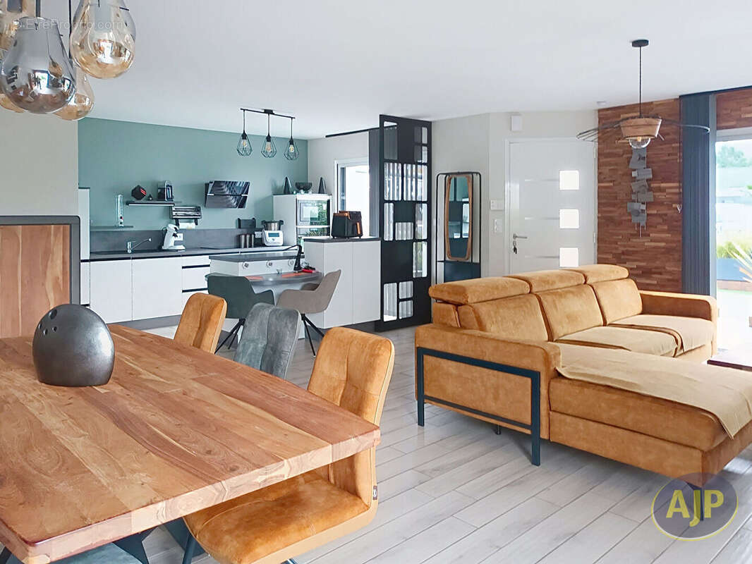 Maison à QUESTEMBERT