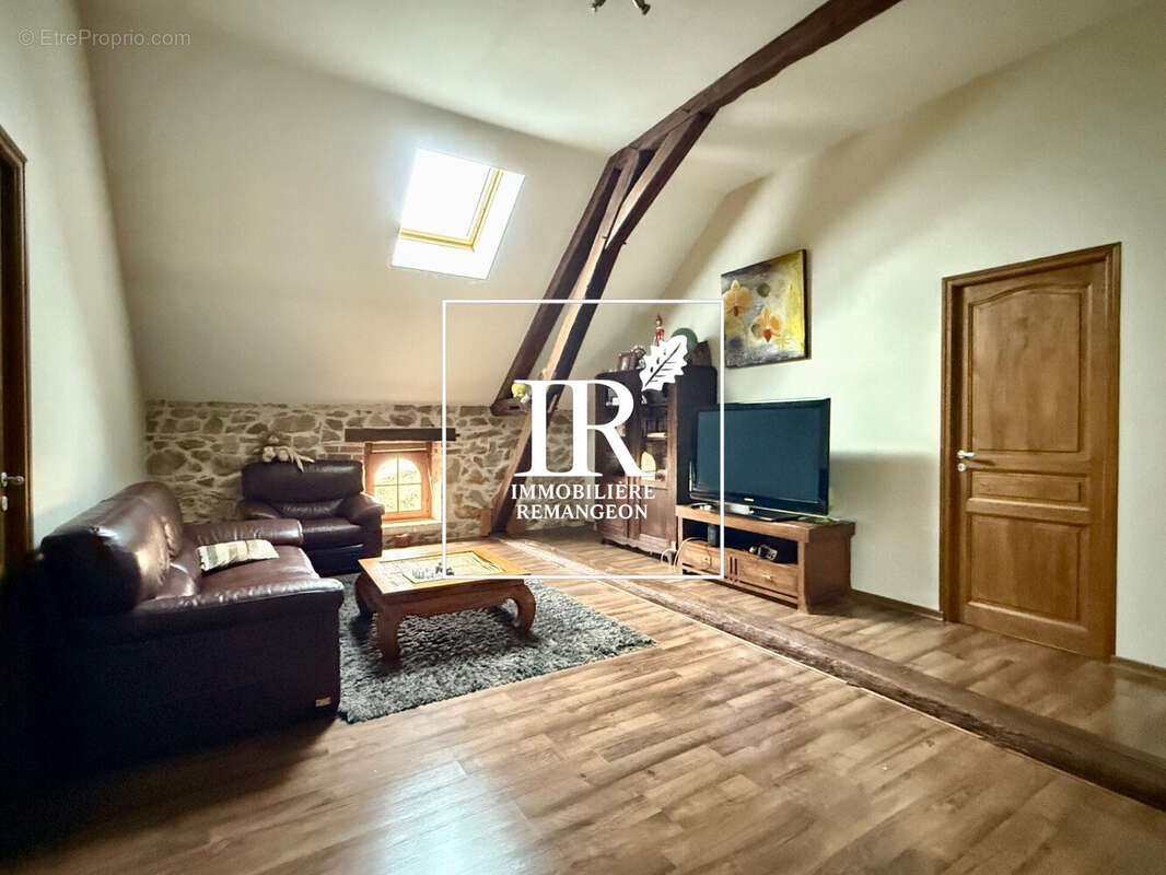 Maison 280 m² à Vierzon  - photo 9