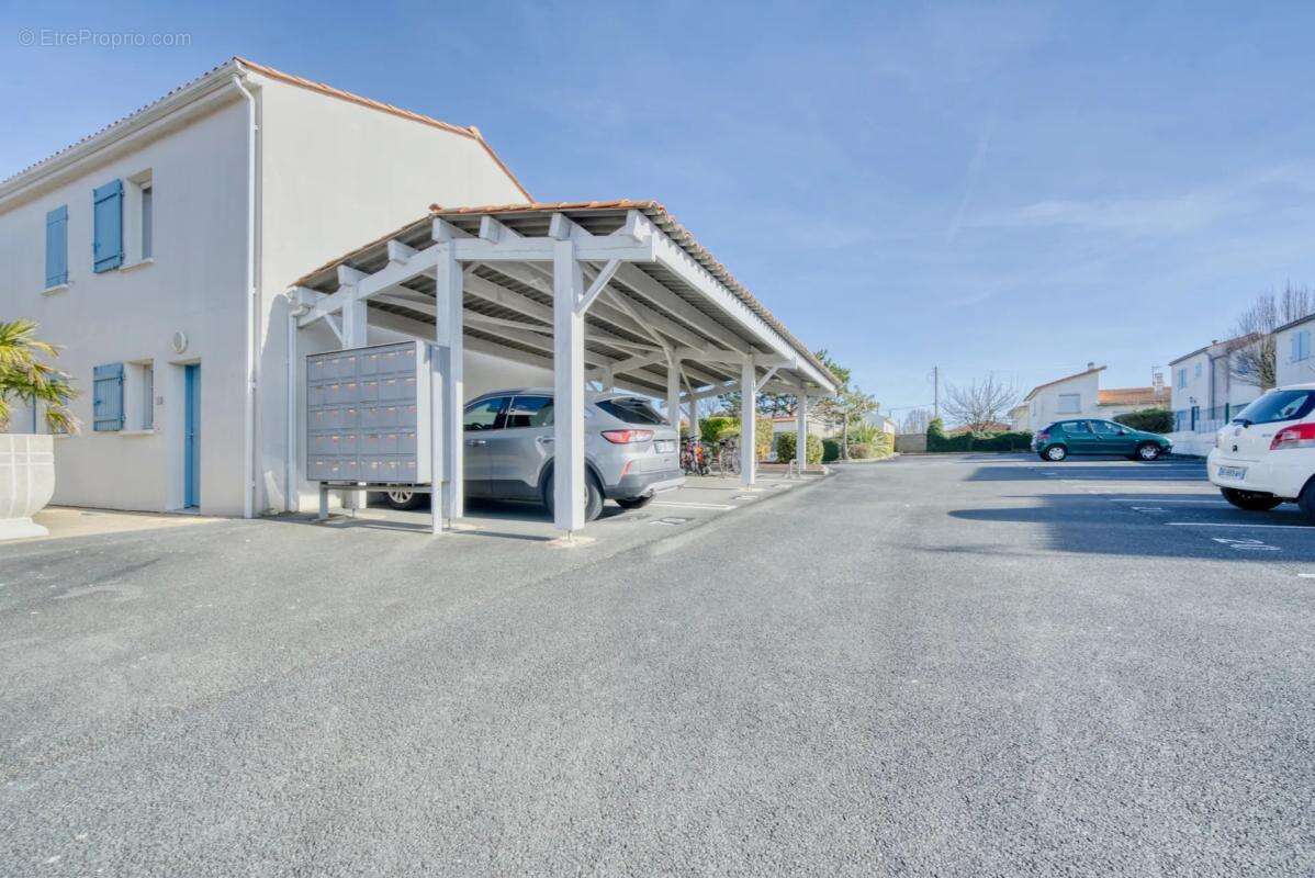 Maison à VAUX-SUR-MER