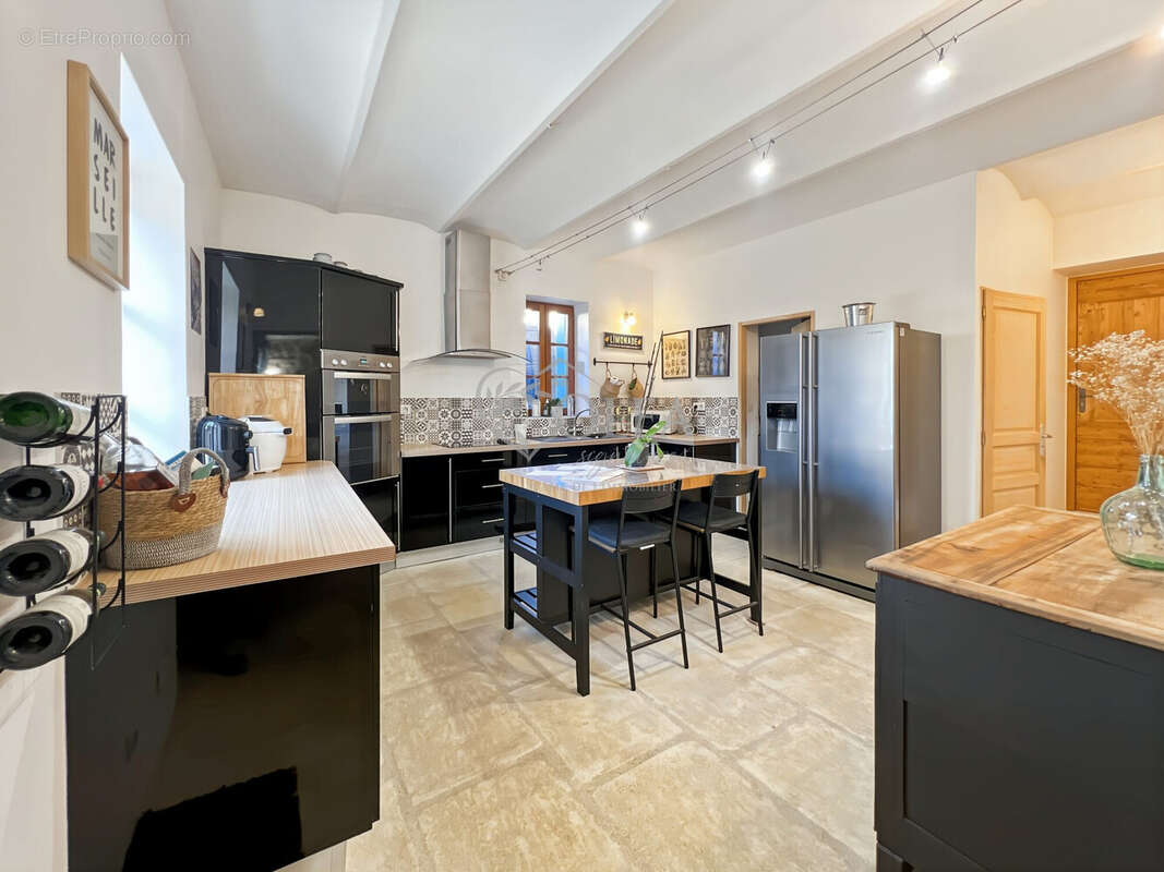 Cuisine - Maison à UZES