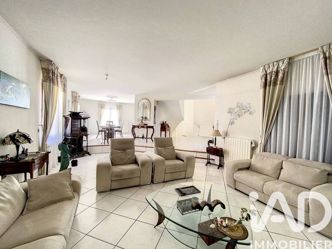 Photo 1 - Maison à SAINT-DENIS