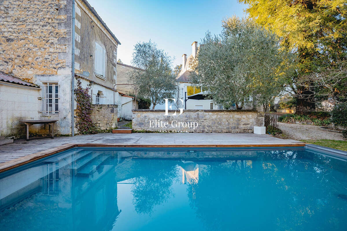 Maison à TOUVRE