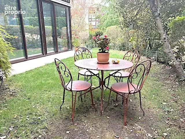 Appartement de standing en rez de jardin dans une résidence arborée avec piscine et gardien - photo 9