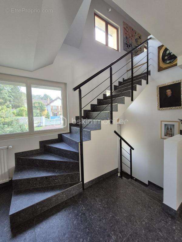 Maison à COURCOURONNES