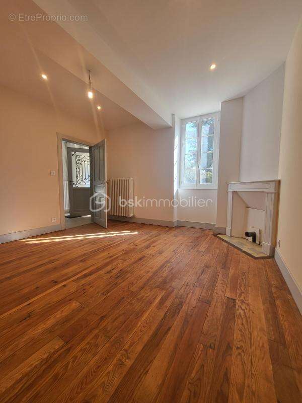 Maison en pierre rénovée à LECTOURE avec JARDIN- 3 CHAMBRES - photo 9