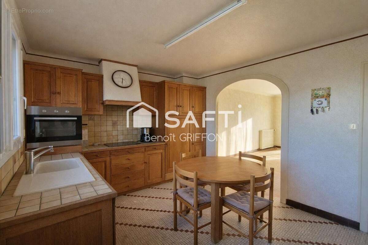 Photo 4 - Maison à LA ROMAGNE